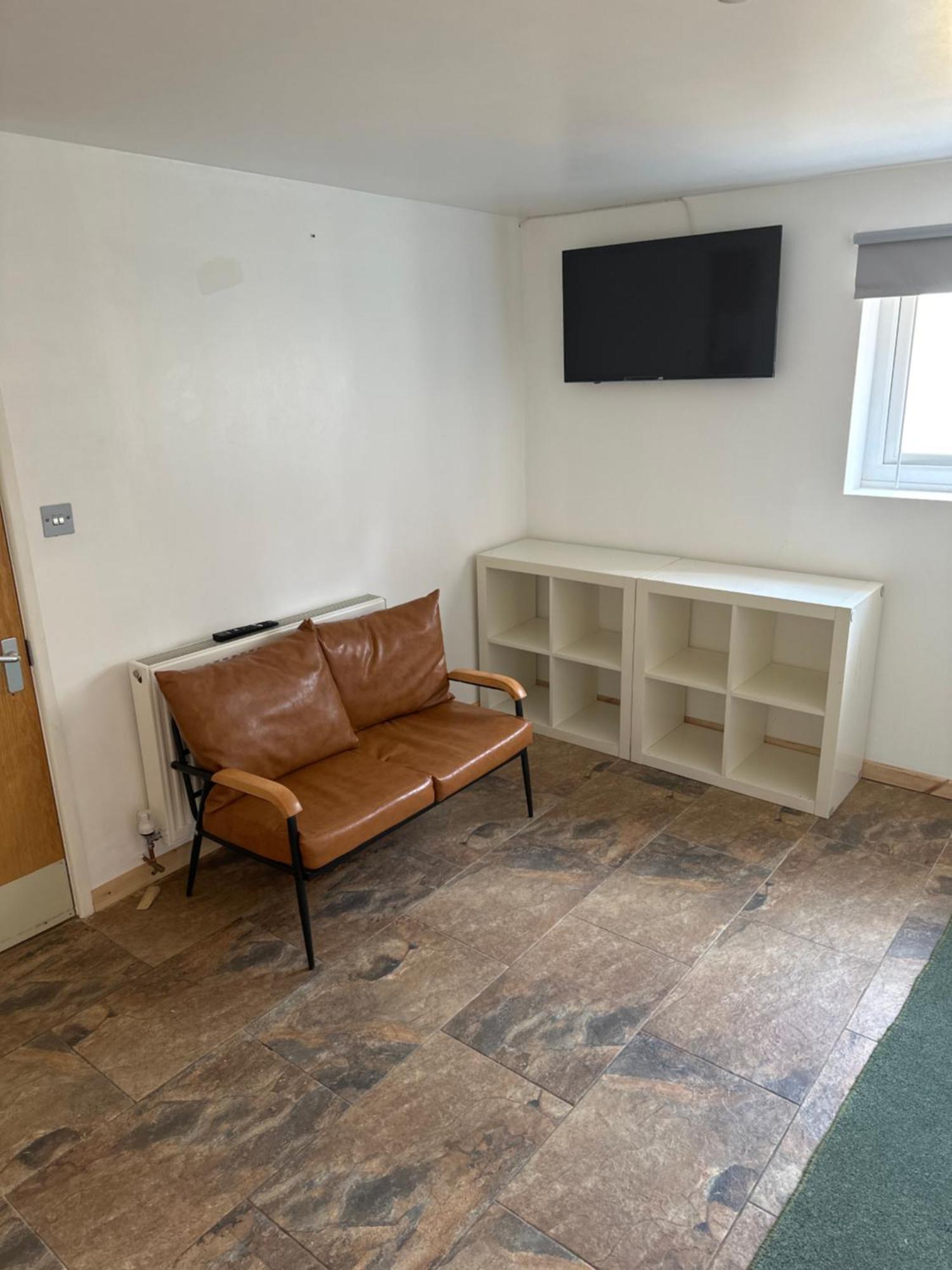 Hotel Barrs Court Beds Warmley Exterior foto
